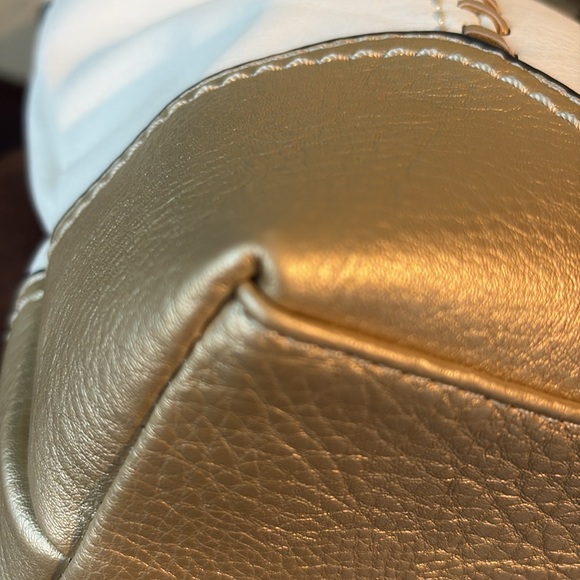 Boc Born shoulder bag white/gold trim & whip stitching 3 compartment NWT - Picture 12 of 17